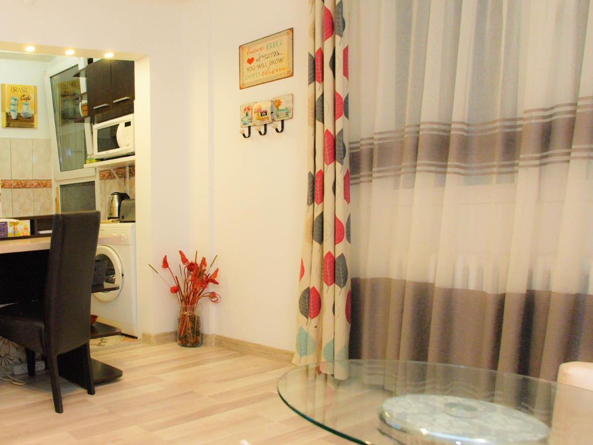 Good Vibes In Cismigiu Studio Steps From Subway Self Check In Bucarest Esterno foto